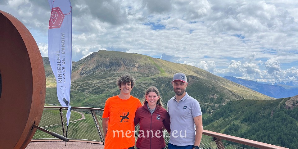 Patrick Ennemoser – Jugenddienst Bozen Land, Nadin Schrott – Marketing Meran 2000, Andreas Zanier – Präsident Meran 2000 Bergbahnen AG